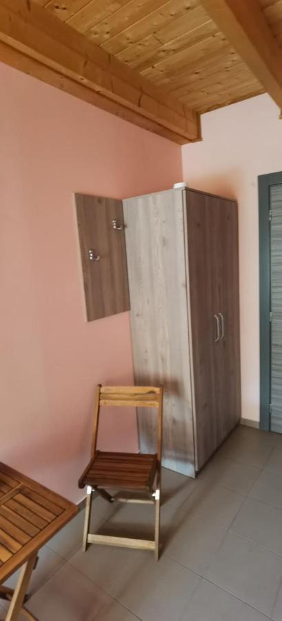 Pensiune Si Cazare La Mitza Giarmata Εξωτερικό φωτογραφία